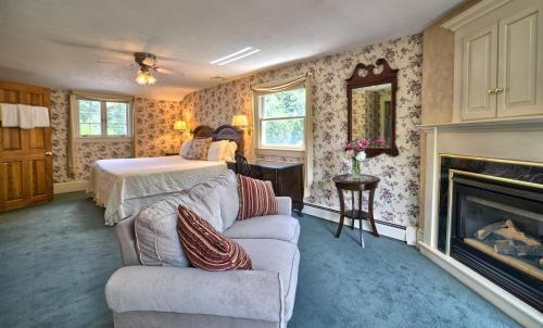 Bed & Breakfast Darby Field Inn