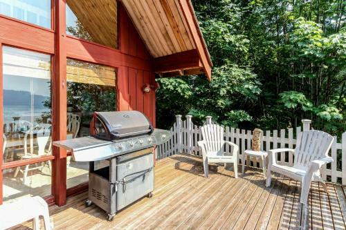 Cheryl's Bainbridge Chalet