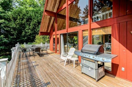 Cheryl's Bainbridge Chalet
