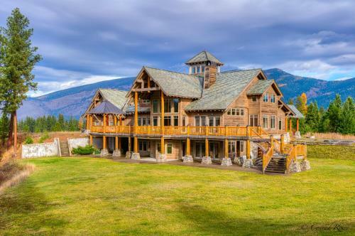 The Lodge At Trout Creek Bed And Breakfast
