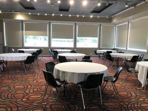 Hotel Hometown Inn And Suites Belle Plaine