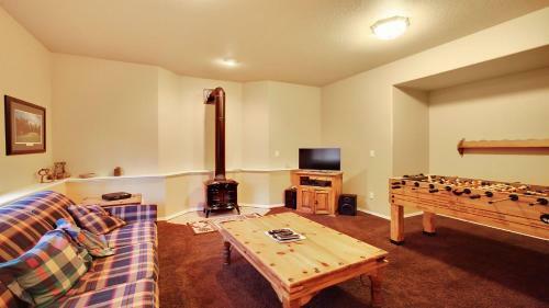 Belknap 5 Five-bedroom Home