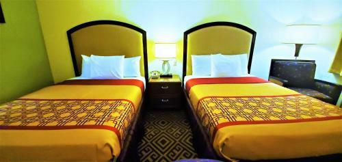Motel Travel Inn And Suites