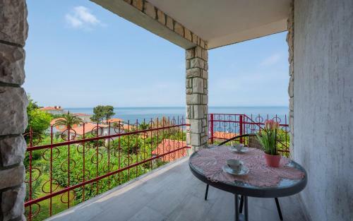 Apartment Crveni