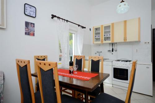 Apartments Zvonko