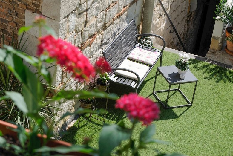 Hostal Lanterna Rooms