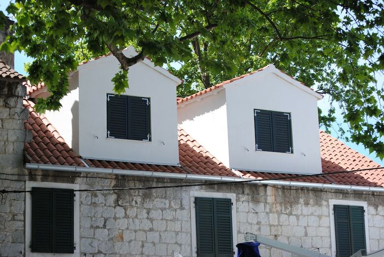 Hostal Lanterna Rooms