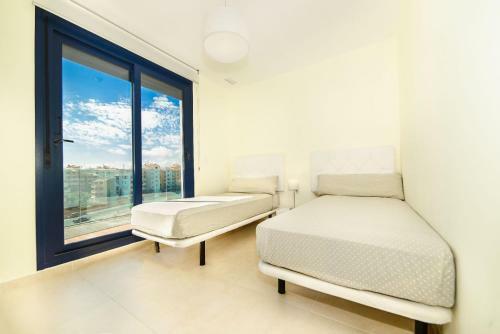 Punta Prima Apartment Sleeps 4 Pool Wifi