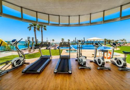 Punta Prima Apartment Sleeps 4 Pool Air Con Wifi
