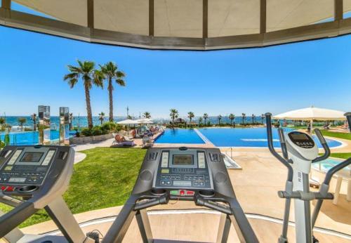 Punta Prima Apartment Sleeps 4 Pool Air Con Wifi