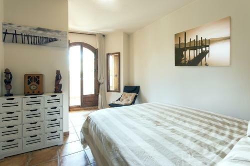 Punta Prima Apartment Sleeps 4 Pool Wifi