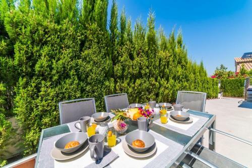 Es Mal Pas Villa Sleeps 8 Pool Air Con Wifi