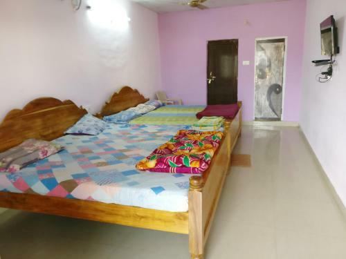 Lodge Sri Sai Suvarna Inn