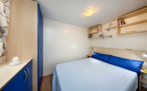 Albatross Mobile Homes On Camping Mare E Pineta