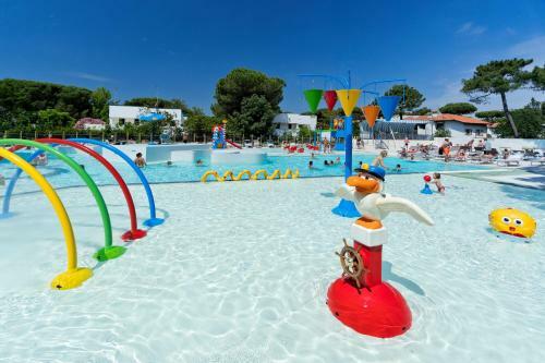 Albatross Mobile Homes On Camping Mare E Pineta