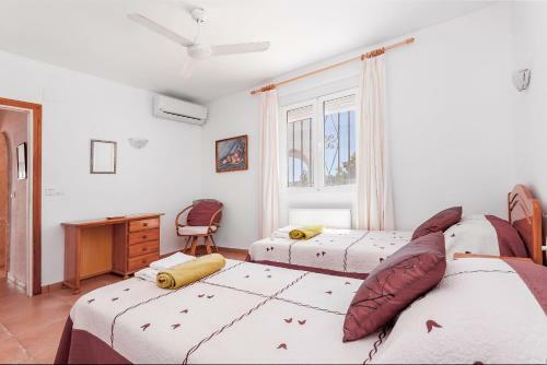 Xabia Villa Sleeps 6 Pool Wifi