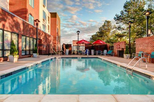 Hotel Towneplace Suites By Marriott Macon Mercer University