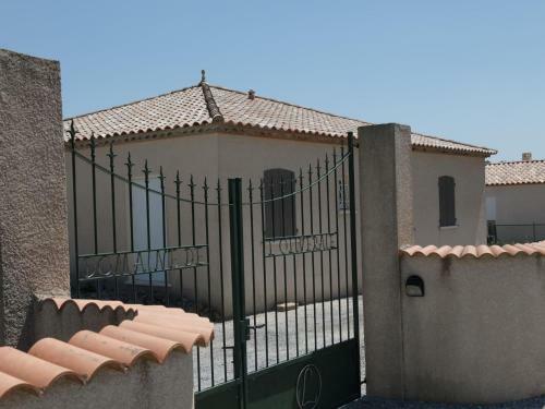 Cozy Villa In Aigne With Private Pool And Jacuzzi