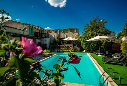 Hostal Auberge D'uzes