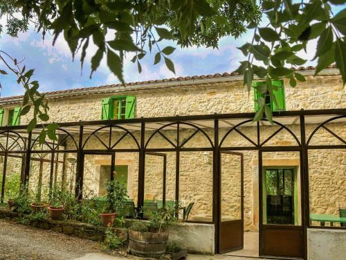 Magnificent Holiday Home In Roquetaillade With Pool