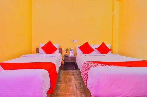 Oyo 659 Hotel Lake Tower