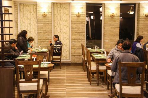 Da Yatra Courtyard Hotel