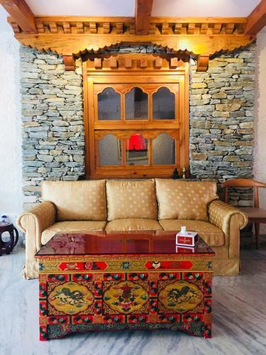 Three Jewels Boutique Hotel