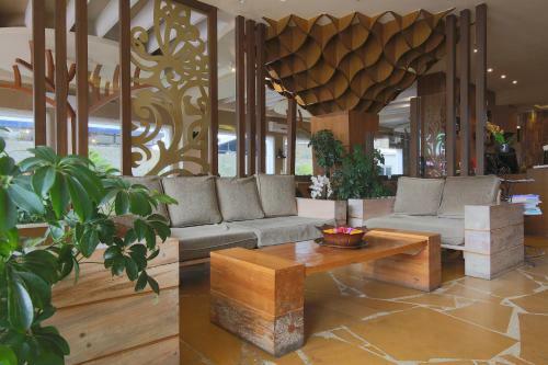Hotel Teeka Resort Suites & Spa