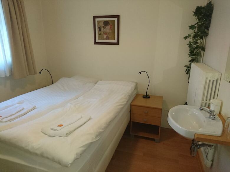 Hostal Alba Guesthouse