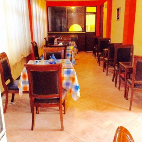 The Lions Den Hotel