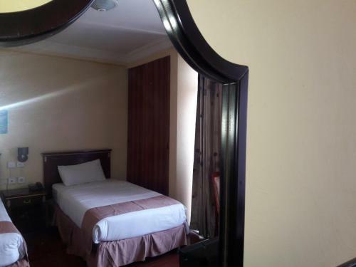 Hadmes Hotel