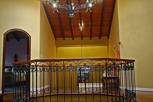Hostal Saint Mary�s Tababela