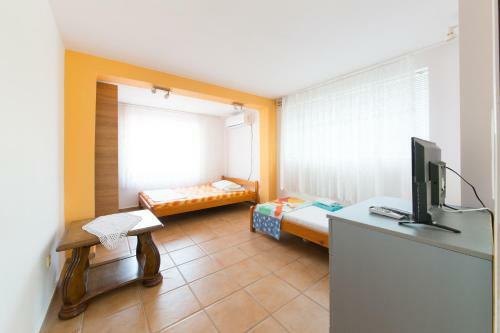 Hostal The Colony