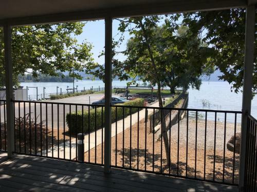 Hotel Clear Lake Cottages & Marina