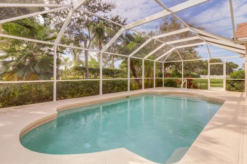 Satin Gold Retreat