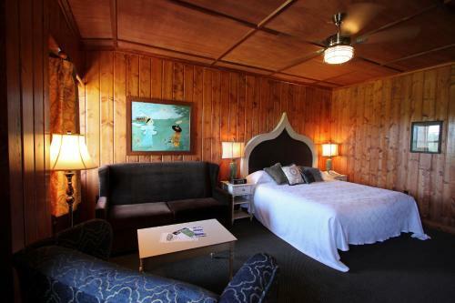 Mcmenamins Gearhart Hotel