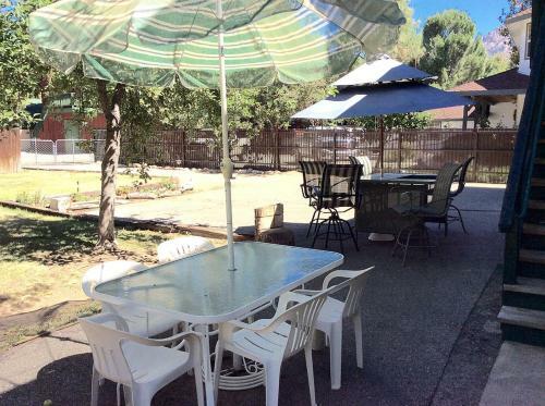 Posada Kern Riverfront Lodge