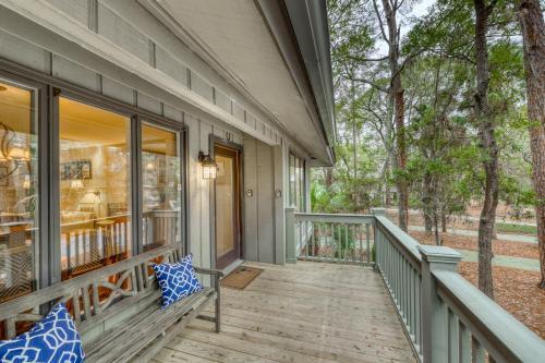 Inlet Cove 33