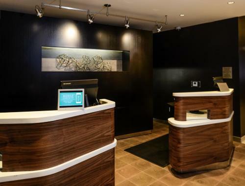 Hotel Courtyard By Marriott Lake Charles