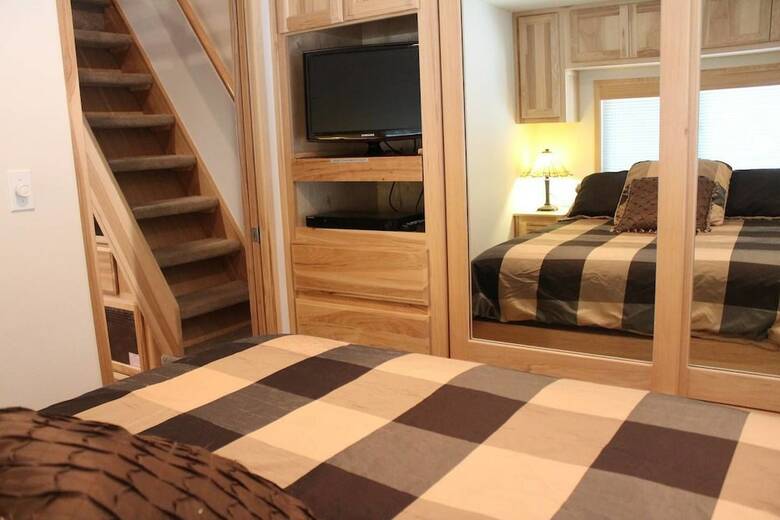 Apartamento #39 & #40 Hyatt Lake Compound - Sleeps 12