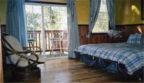 Sequoia Riverfront Cabins