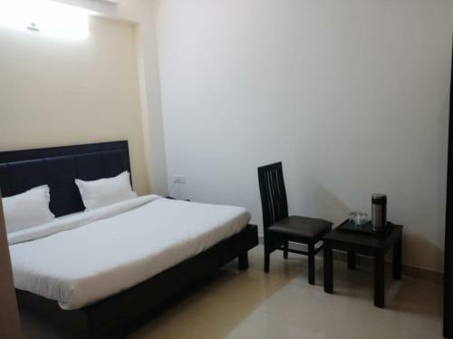 Hotel Tarkeshwarm Hill View Resort