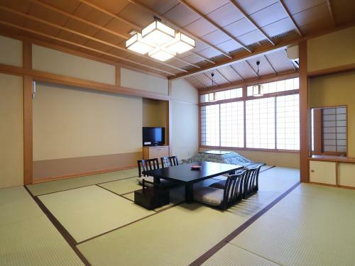 Akita_kamihata-onsen_sawarabi