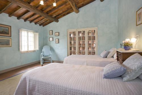 Arsina Villa Sleeps 12 Air Con Wifi