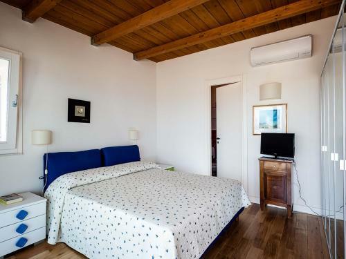 Donnalucata Apartment Sleeps 4 Air Con Wifi