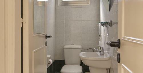 Amathusia Beach Apartment