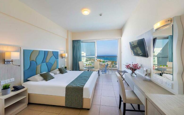 Tofinis Hotel