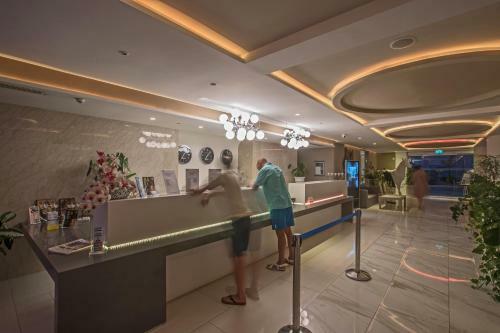 Vassos Nissi Plage Hotel