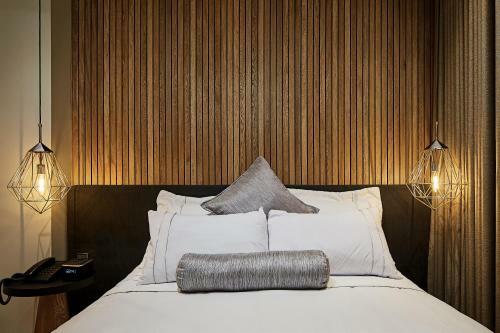 14 Urban Hotel