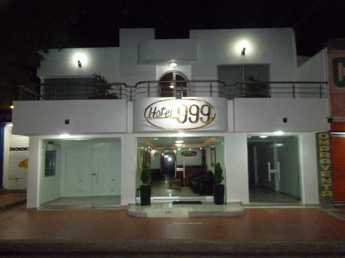 Hotel 999
